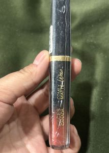 Faces Canada Comfy Matte Lipstick