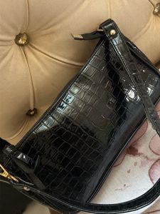 women shoulder bag