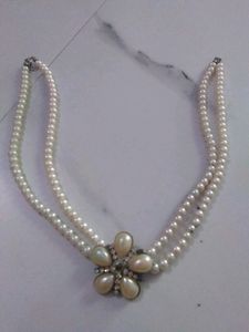 Beautiful White Pearls Necklace ❤️