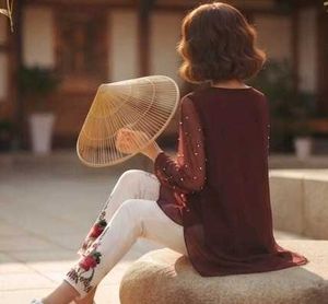 Chic Floral Embroidered Tunic Top