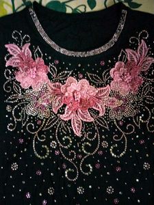 Formal Top Stones And Lace Design .
