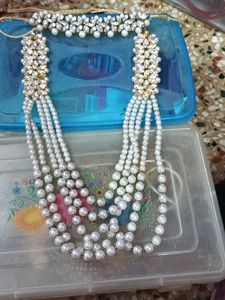 Elegant Kundan &amp; Pearl Maang Tikka
