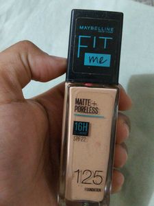 Maybelline Fit Me Matte + Poreless Foundation 125