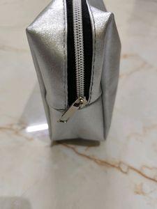 Smashbox Silver Pouch