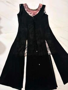Black long kurta with Floral Detail and mu