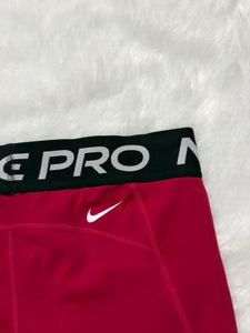 Nike Pro women shorts