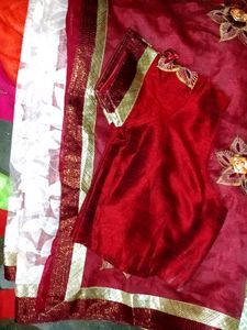 Elegant Maroon &amp; Gold Saree
