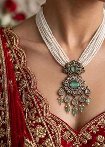 Elegant Pearl Necklace with Emerald Pendant &amp; Earr