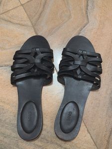 Stylish Black Flat Sandals