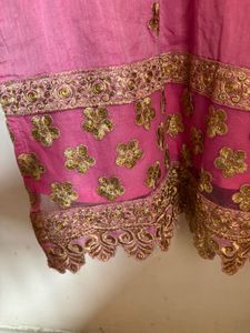 Elegant Pink &amp; Gold Embroidered Pakistani Kurti