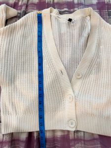 H&amp;M - Cream Knit Cropped Cardigan