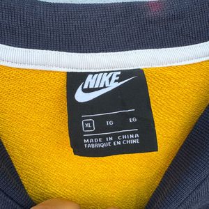 Nike Colorblock Crewneck Sweatshirt