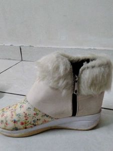 Floral Print Fur Trimmed Flats