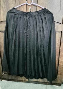 Black Pleated Midi Skirt