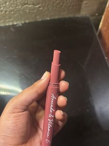 Mama Earth Moisture Matte Lipstick - Set of 2