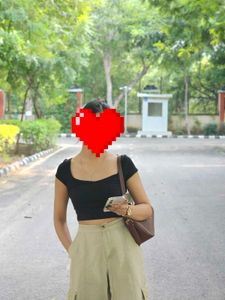 H&M Black Ribbed Cropped Top
