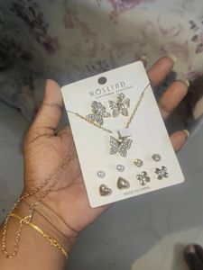 🔥Big Billion Offers 🔥 Hools Butterfly Chain With
