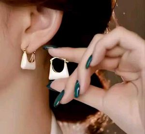 Hoop Graceful  White &amp; Gold Earring