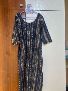 Ethnic Blue &amp; Beige Kurta Set with Shaded Dupatta