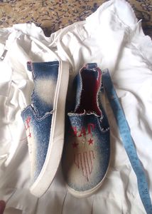 Nice Sport Shoes, Suit For Size 2-3