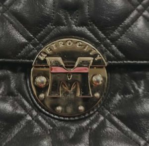 Metrocity Quilted Chain Shoulder Bag