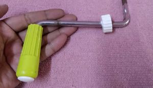 Hand Juicer.
