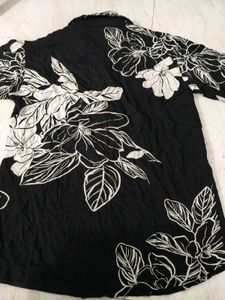 Women's Black Floral Short Sleeve Shirt