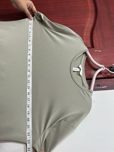 Direct Buy🌱- H&amp;M Rapid Dry Basic T-Shirt