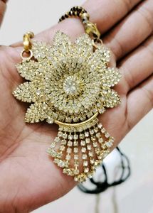 Sparkling Floral Mangalsutra