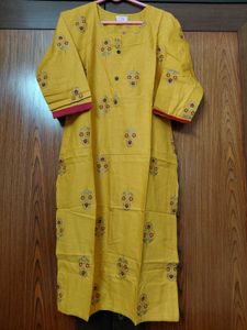 Mustard Yellow Printed Kurta Size M
