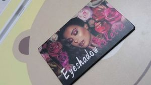 Elegant Eyeshadow Palette