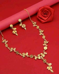 2 Gold Plated Necklace Set With Pretty Earings