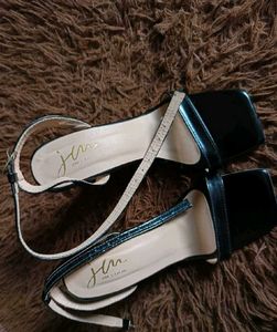 JM Look Black Heel