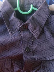 Men's Patterned Button-Up Shirt