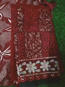 Elegant maroon Saree with Sequins