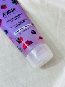 Nykaa Naturals Superberries &amp; Peptides Cleanser