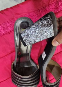 Stylish Inc.5 Grey Heels