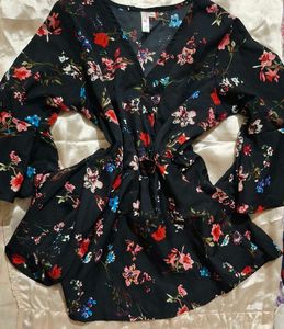 Five tops bundle offer grab fast