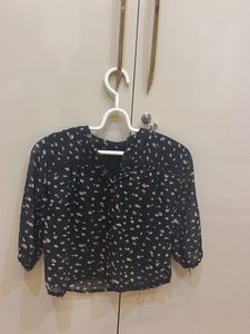 Chic Black Floral Print Blouse