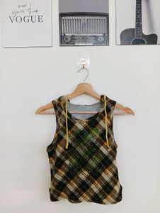 Plaid Sleeveless Hooded Top
