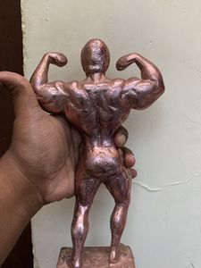 Vintage Bodybuilder Figurine Trophy (2)