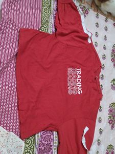 Red Graphic Tee "Trading"
