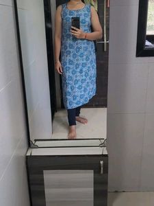 Blue Printed Sleeveless Kurta