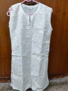 Elegant White Chikankari Kurta