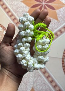 Handmade Crochet White Floral gajara