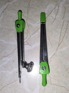 Set of 2 Green &amp; Silver Compasses