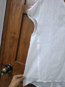 Classy V Neck Mast And Harbour White Top
