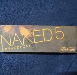 URBAN DECAY NAKED 4