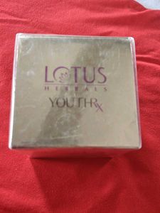 Lotus Herbals YouthRx Anti Ageing Creme