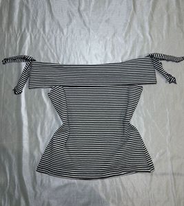striped top🖤🤍